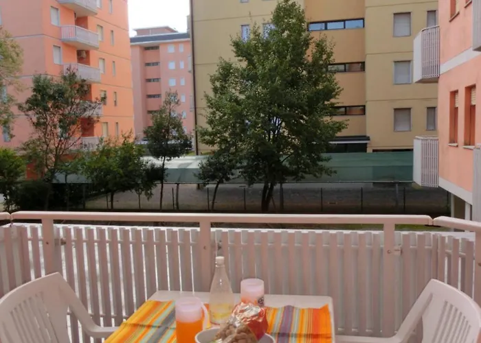 Delightful Two-room Flat Next To The * Bibione