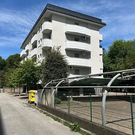 Delightful Two-room Flat Next To The Апартаменти *