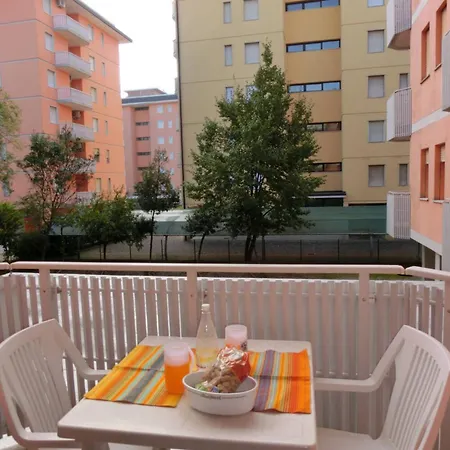 Delightful Two-room Flat Next To The * Bibione