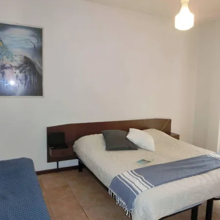 Apartment Delightful Two-room Flat Next To The