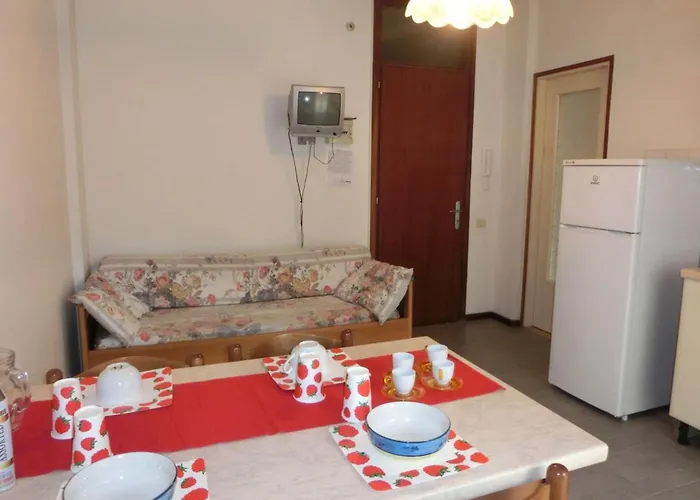 Delightful Two-room Flat Next To The * 비비오네