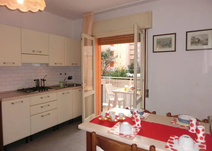 Delightful Two-room Flat Next To The 아파트